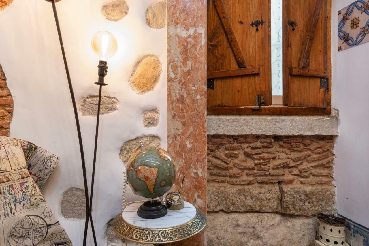 Romantic Medieval Apartment Lisboa Eksteriør bilde